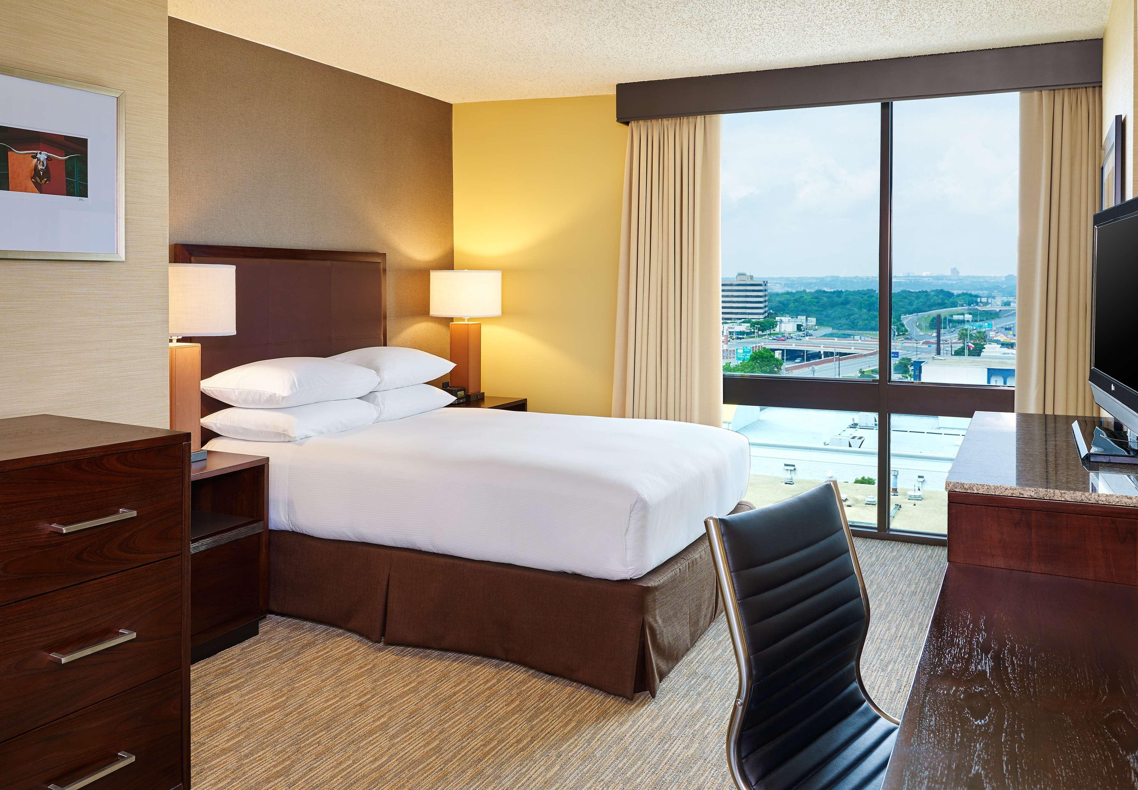 Doubletree By Hilton San Antonio Airport Hotel Bagian luar foto