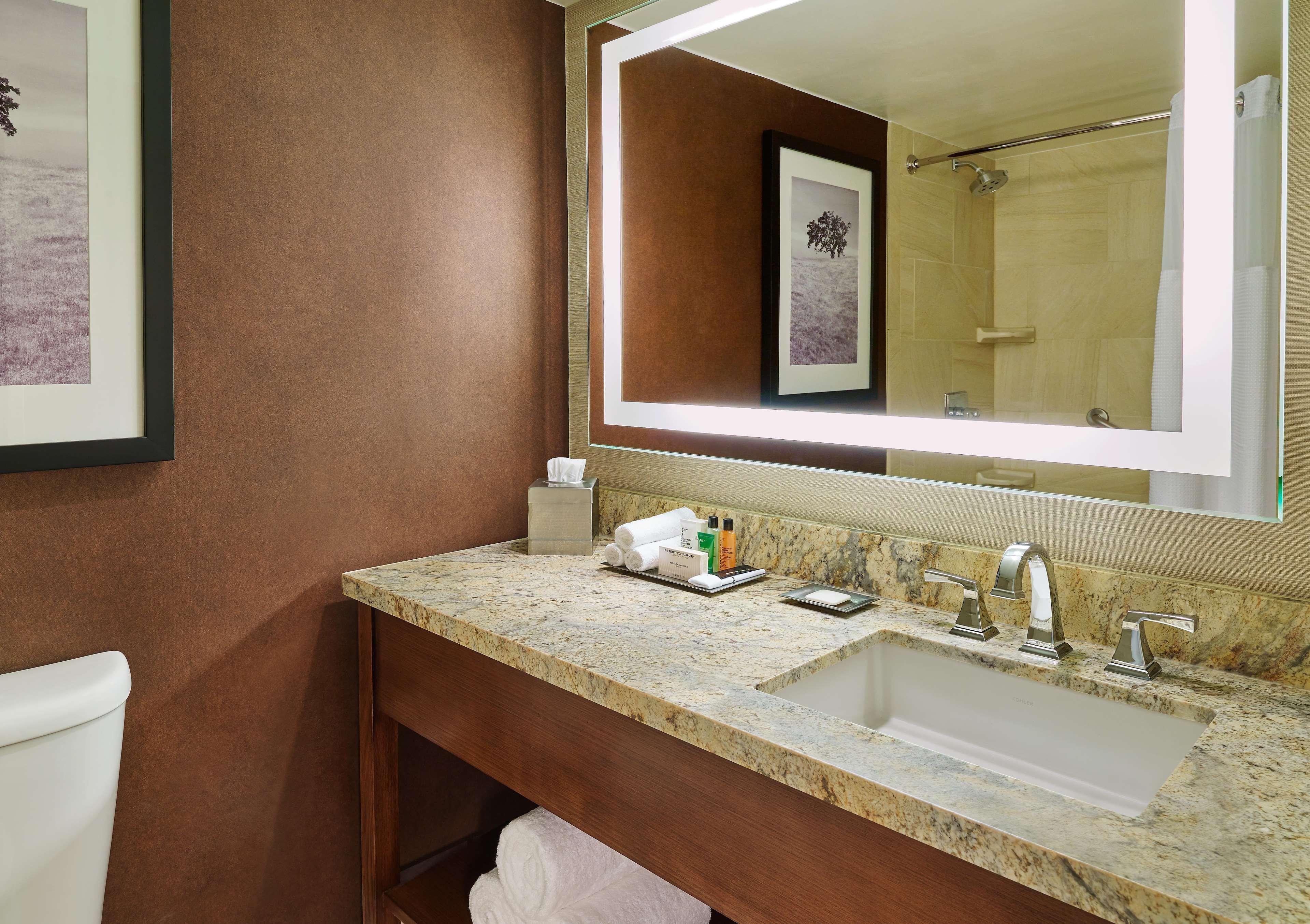Doubletree By Hilton San Antonio Airport Hotel Bagian luar foto